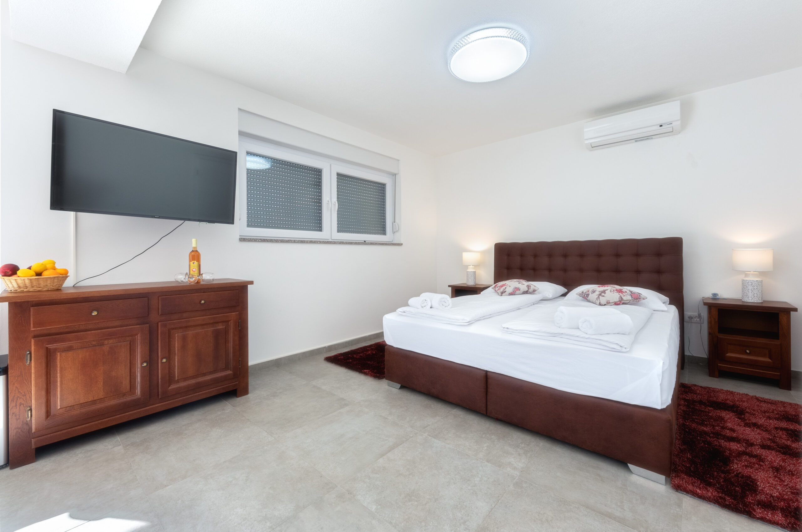 Family room with terrace and no view for 4